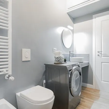 Easylife - - Napo Torriani 1 E - * Mediolan