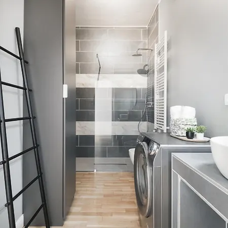 Easylife - - Napo Torriani 1 E - Apartament *