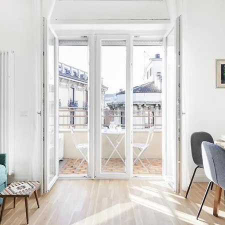 Easylife - - Napo Torriani 1 E - * Mediolan